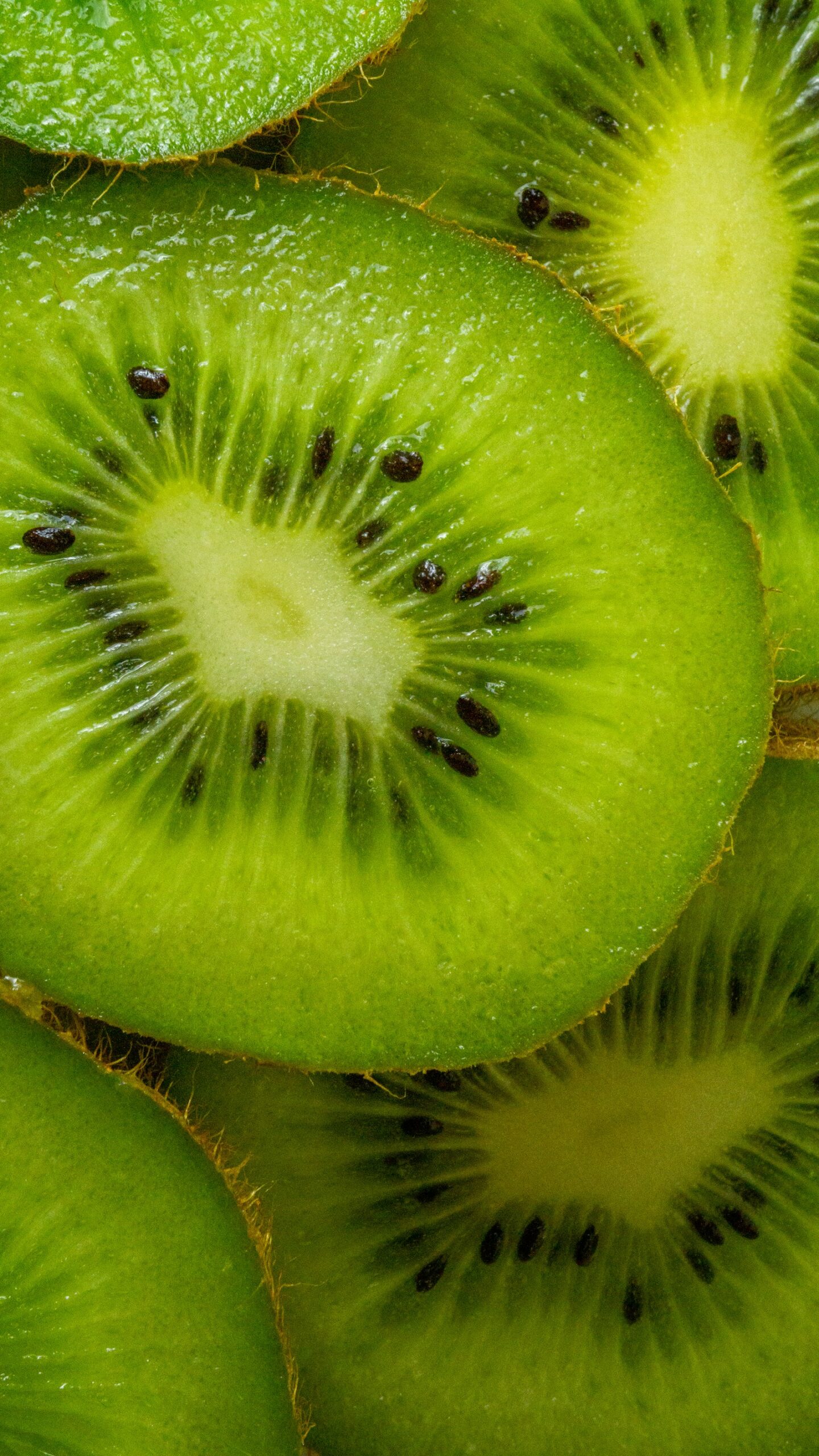 kiwi cận cảnh cắt đôi